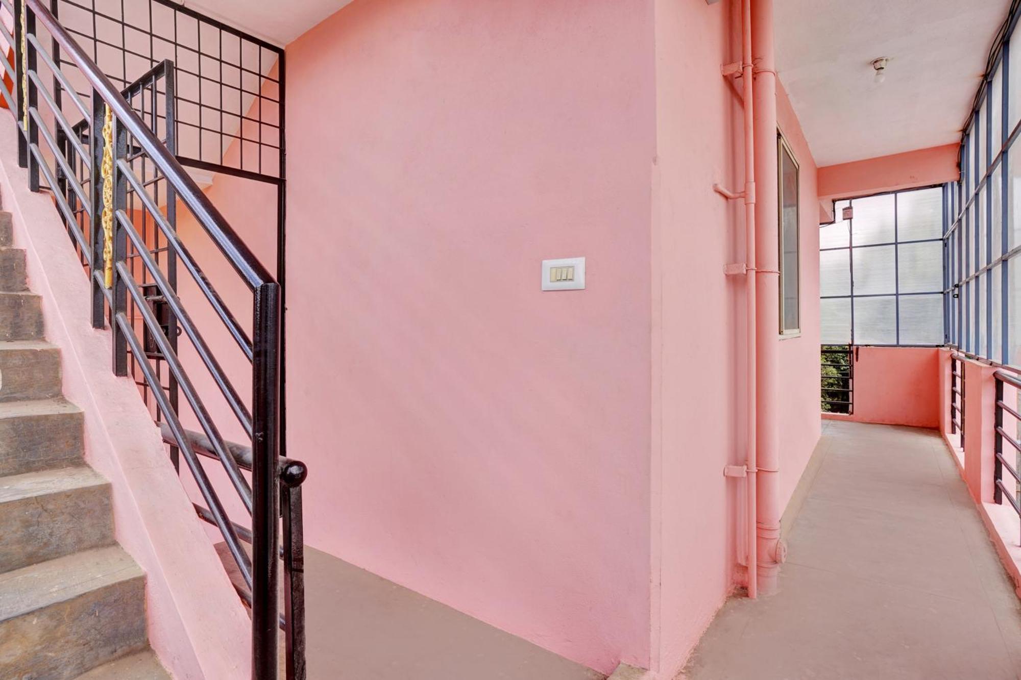 Hotel O Sv Lodge 벵갈루루 외부 사진